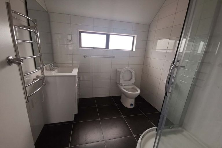 Photo of property in 145 Arran Road, Browns Bay, Auckland, 0630