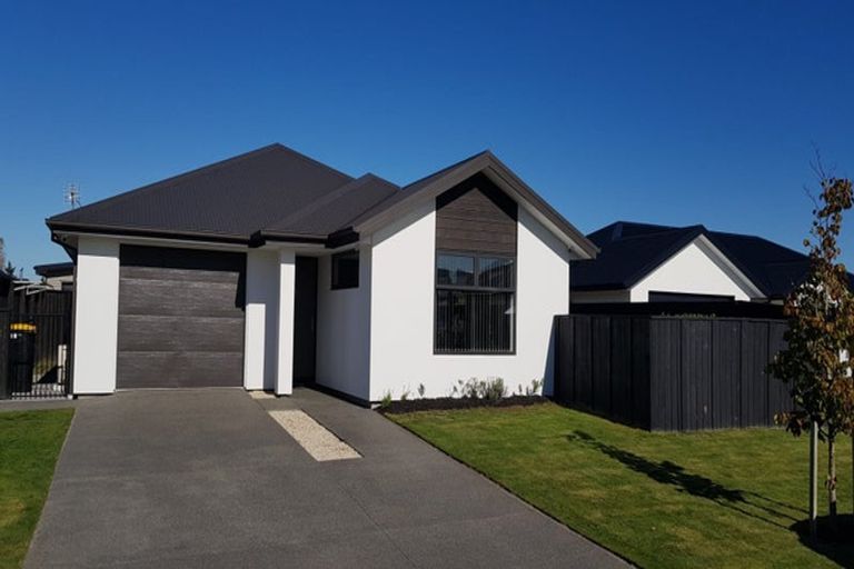 Photo of property in 25 Salisbury Avenue, Rangiora, 7400