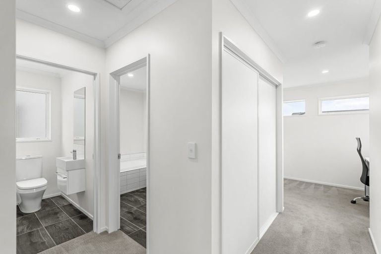 Photo of property in 11 George Square West, Wigram, Christchurch, 8025