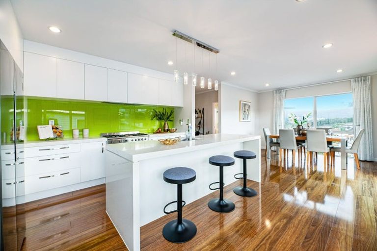 Photo of property in 42 San Prospero Crescent, Henderson, Auckland, 0612