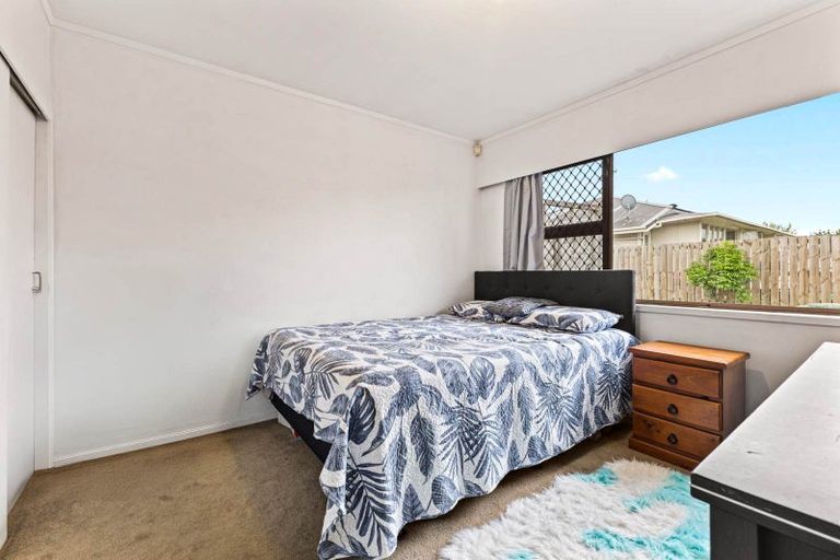 Photo of property in 2/76 Kenderdine Road, Papatoetoe, Auckland, 2025