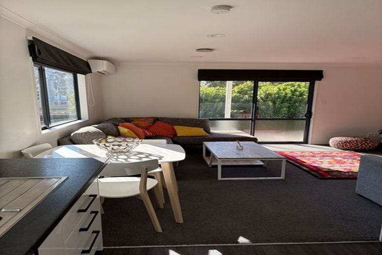 Photo of property in 2c Cashmere Avenue, Khandallah, Wellington, 6035