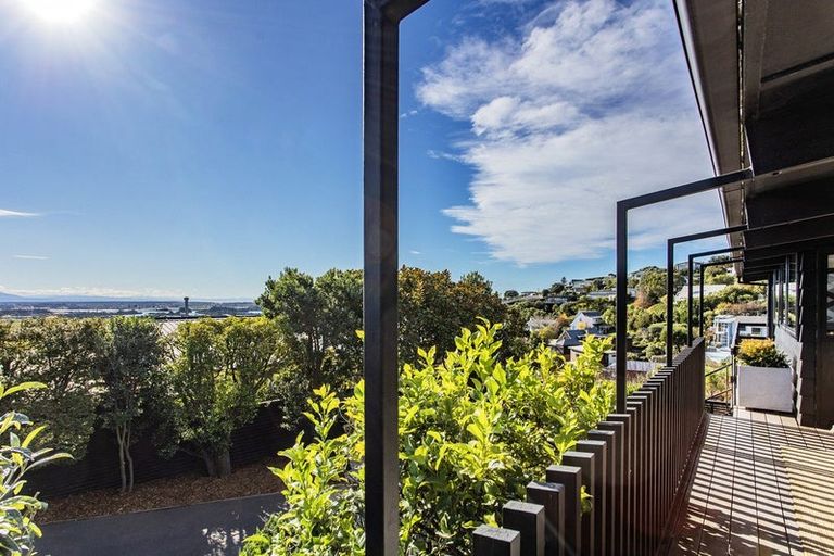 Photo of property in 65 Cannon Hill Crescent, Mount Pleasant, Christchurch, 8081