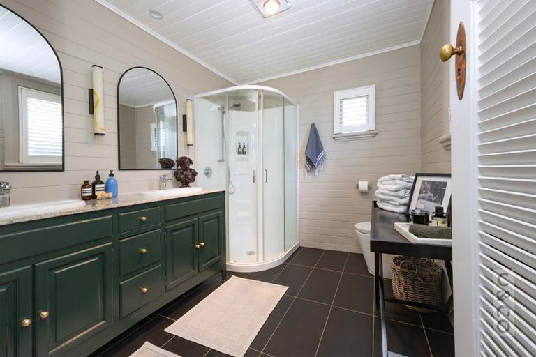 Photo of property in 56 Queen Street, Riverhead, 0820
