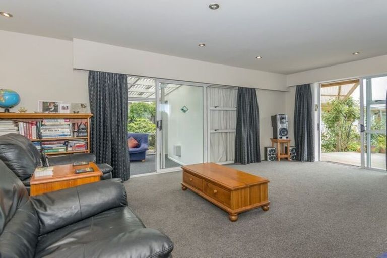 Photo of property in 28 Rosella Street, Broomfield, Christchurch, 8042