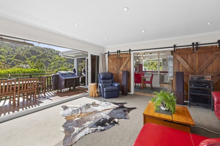 Photo of property in 50 Spencer Street, Crofton Downs, Wellington, 6035
