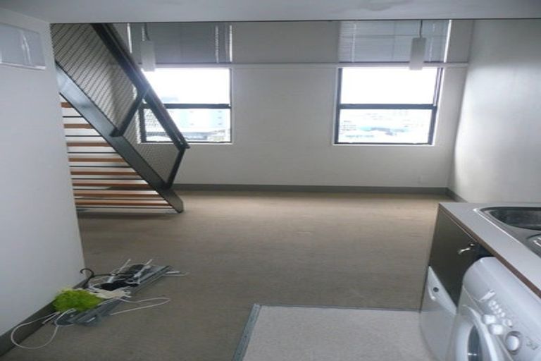 Photo of property in Urbane Apartments, 46/29 Webb Street, Mount Cook, Wellington, 6011