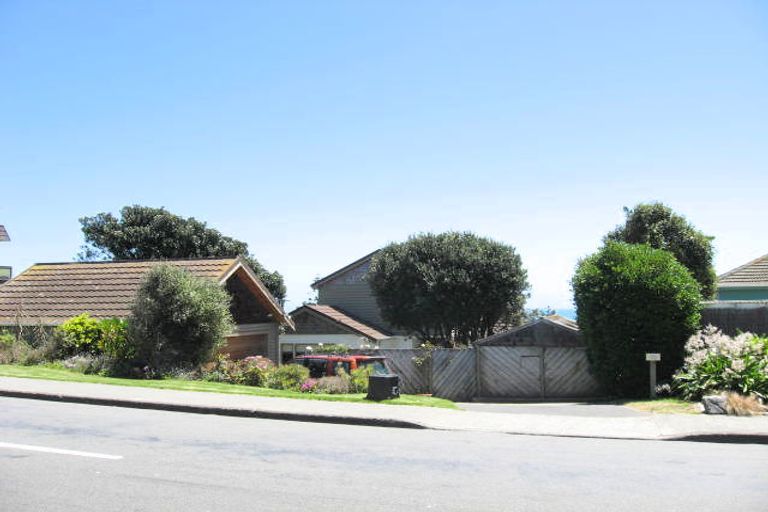 Photo of property in 40 Tireti Road, Titahi Bay, Porirua, 5022