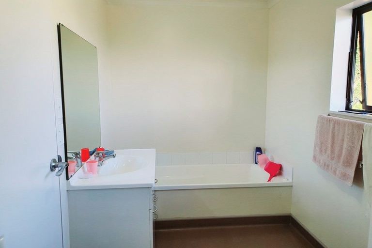 Photo of property in 23 Roy Douglas Place, Favona, Auckland, 2024