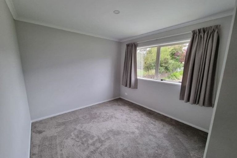 Photo of property in 14 Packham Place, Beach Haven, Auckland, 0626