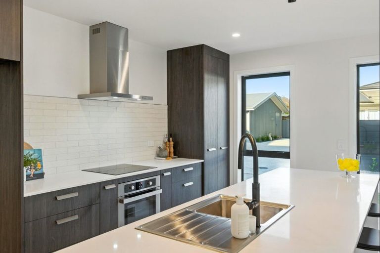 Photo of property in 11d Gordon Place, Levin, 5510