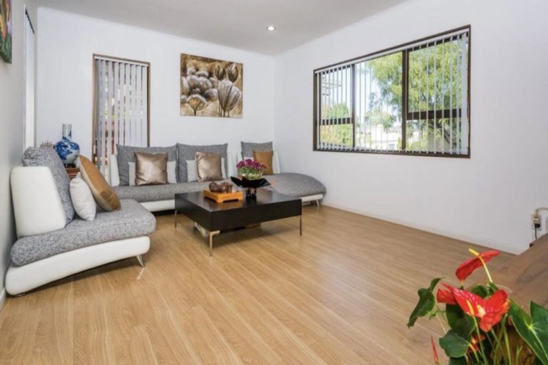 Photo of property in 20 Linwood Avenue, Forrest Hill, Auckland, 0620
