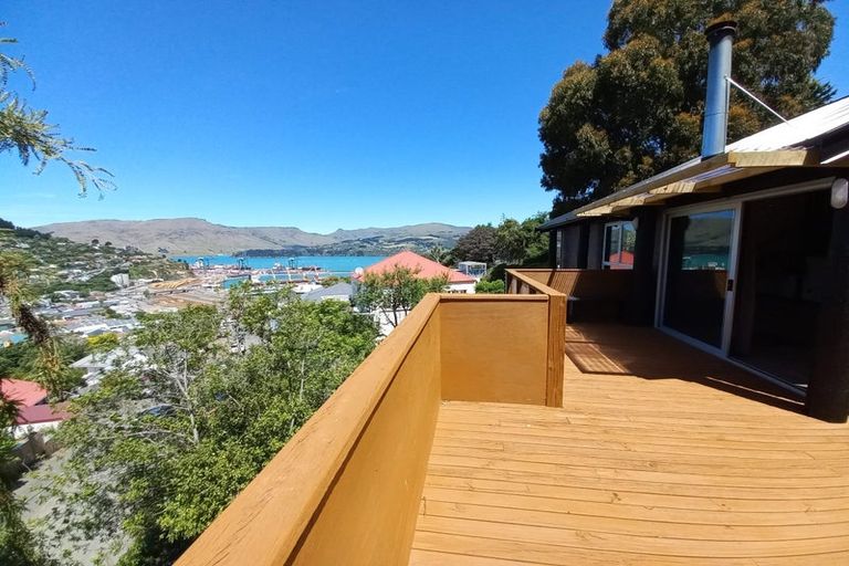 Photo of property in 35 Ticehurst Road, Lyttelton, 8082