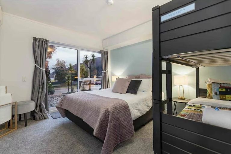 Photo of property in 39/37 Hallenstein Street, Queenstown, 9300