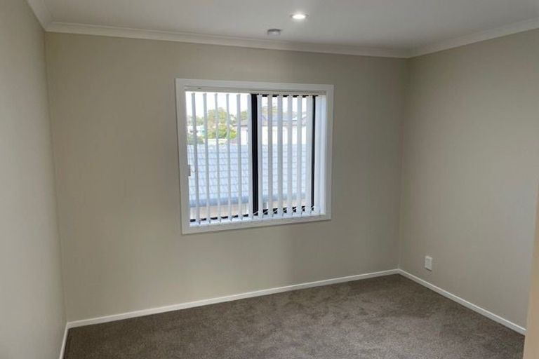 Photo of property in 3 Edwards Avenue, Henderson, Auckland, 0610
