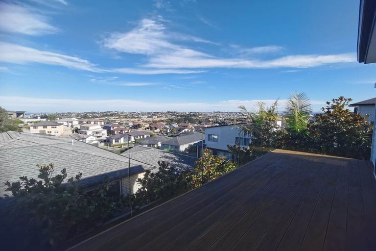 Photo of property in 1004a East Coast Road, Northcross, Auckland, 0630
