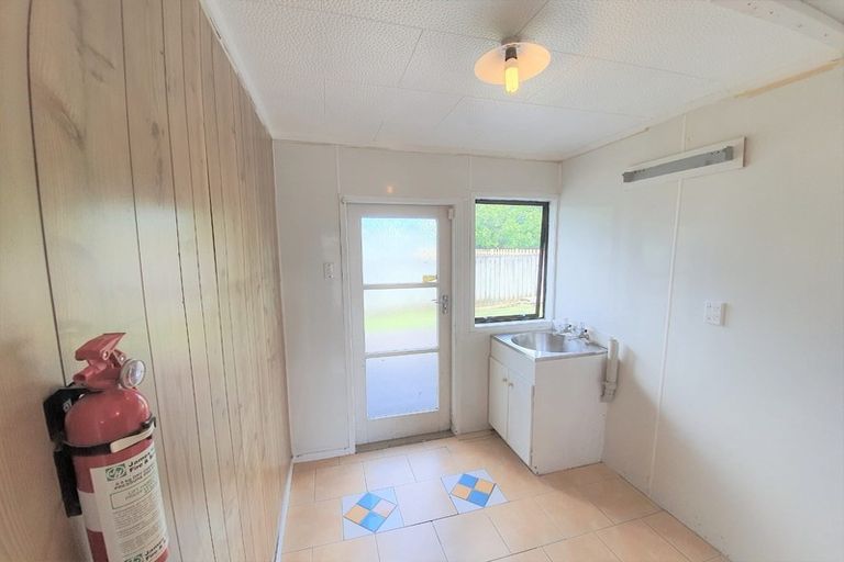 Photo of property in 109 Rathgar Road, Henderson, Auckland, 0610