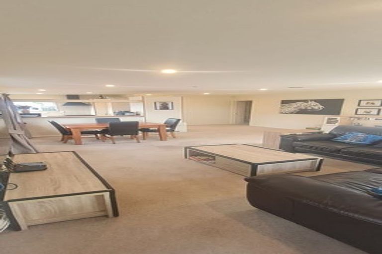 Photo of property in 31 Daniels Road, Redwood, Christchurch, 8051