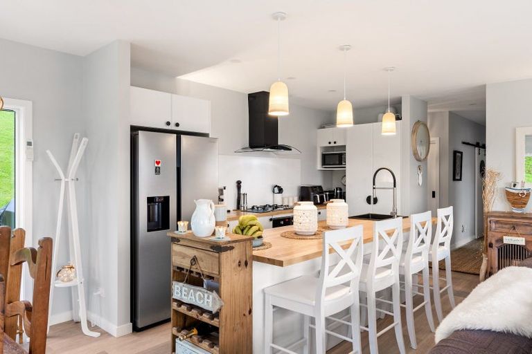 Photo of property in 225 Wheatstone Road, Wainui, Gisborne, 4073