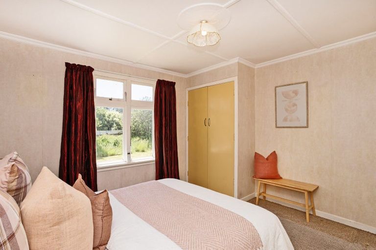 Photo of property in 50 Watt Road, Otatara, Invercargill, 9879