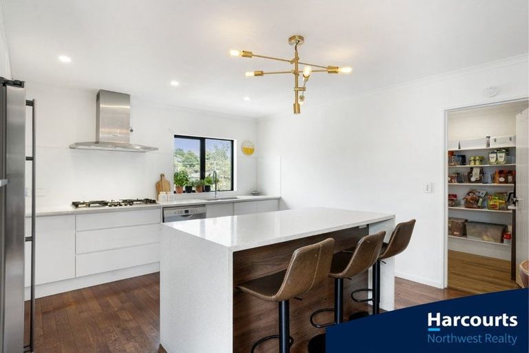 Photo of property in 1b Makora Road, Massey, Auckland, 0614