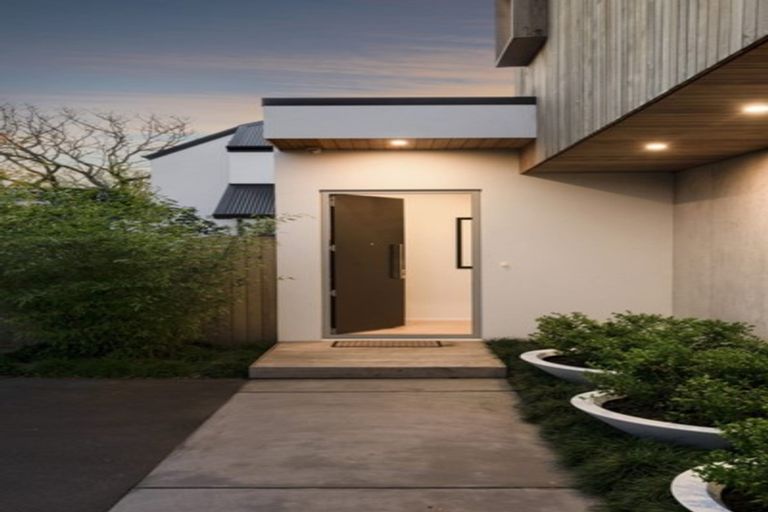 Photo of property in 49b Mcdougall Avenue, St Albans, Christchurch, 8014