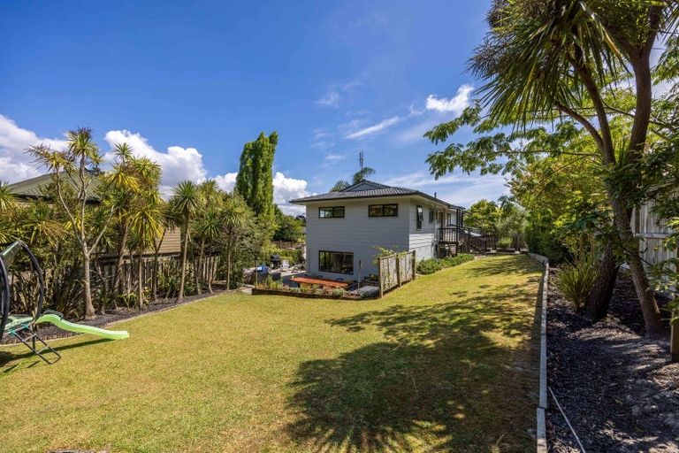 Photo of property in 60 Gatman Street, Birkdale, Auckland, 0626