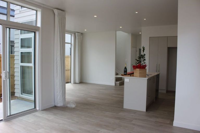 Photo of property in 16 Myland Drive, Hobsonville, Auckland, 0616