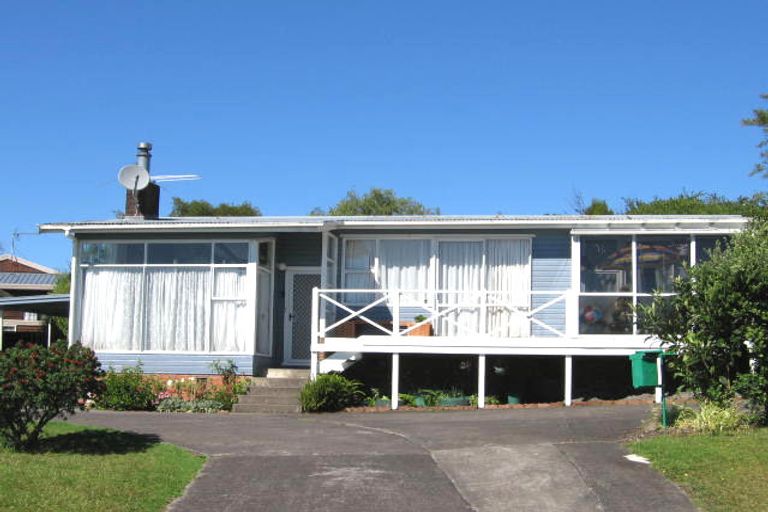 Photo of property in 123 Mcleod Road, Te Atatu South, Auckland, 0610