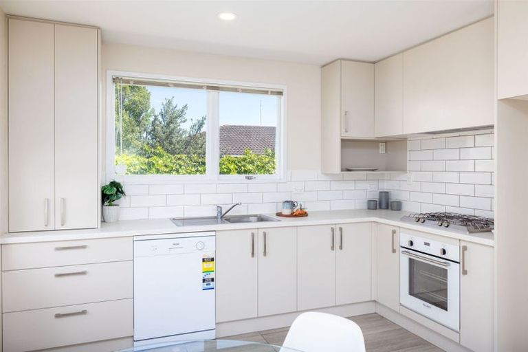 Photo of property in 7 Farnborough Street, Aranui, Christchurch, 8061