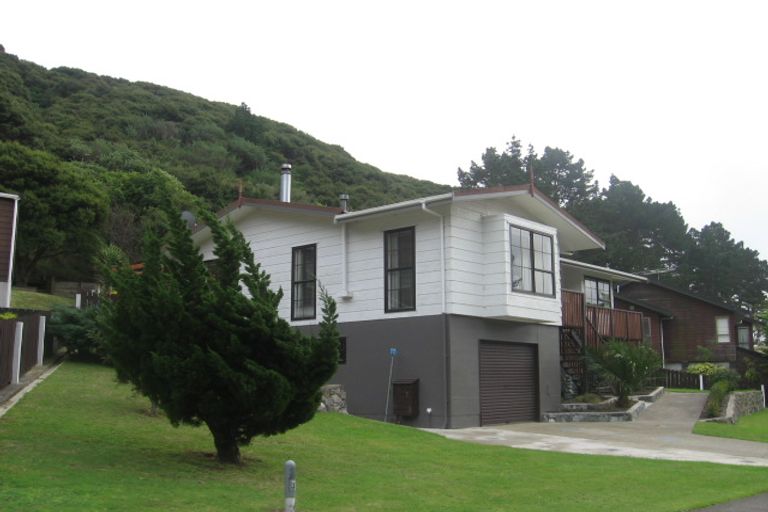 Photo of property in 38 Postgate Drive, Whitby, Porirua, 5024
