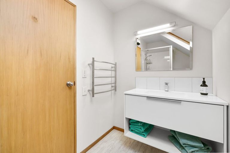 Photo of property in 2/6 Chepstow Avenue, Fendalton, Christchurch, 8052