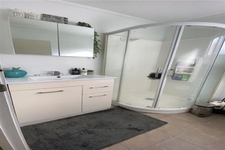 Photo of property in 19 Sylvia Road, Hillcrest, Auckland, 0627