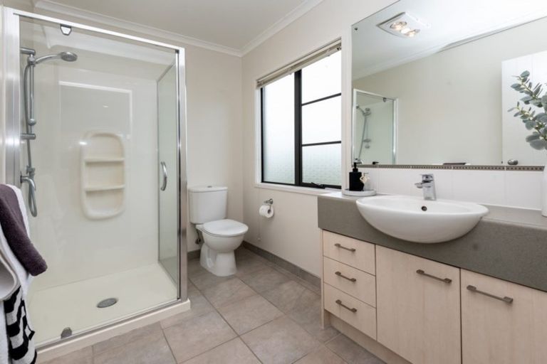 Photo of property in 50 Cyril French Drive, Flat Bush, Auckland, 2016