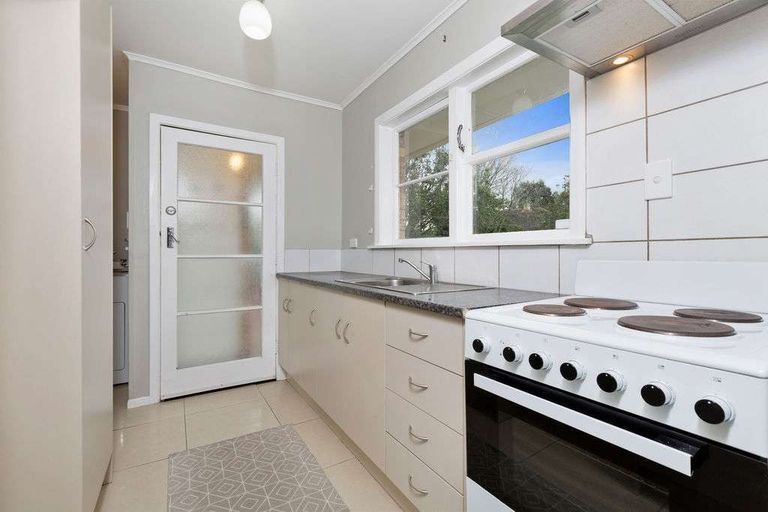 Photo of property in 74a Mcannalley Street, Manurewa East, Auckland, 2102