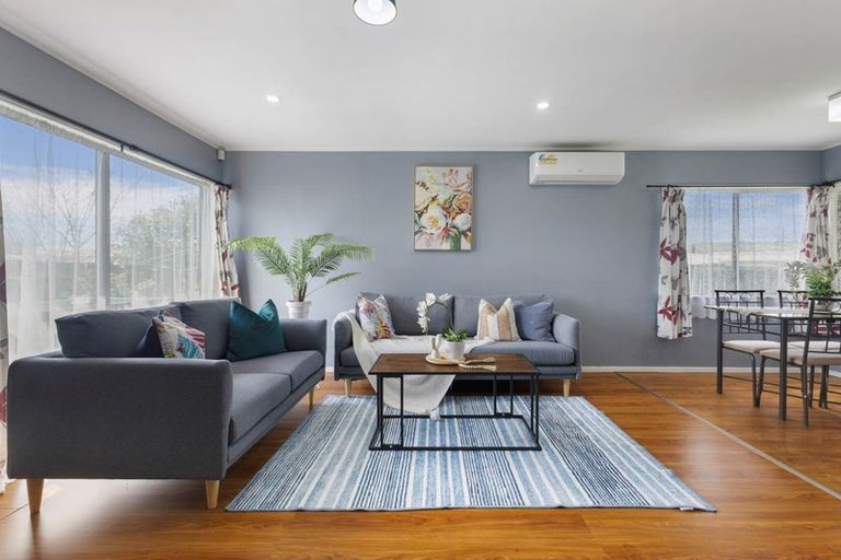 Photo of property in 2/16 Rice Crescent, Papakura, 2110