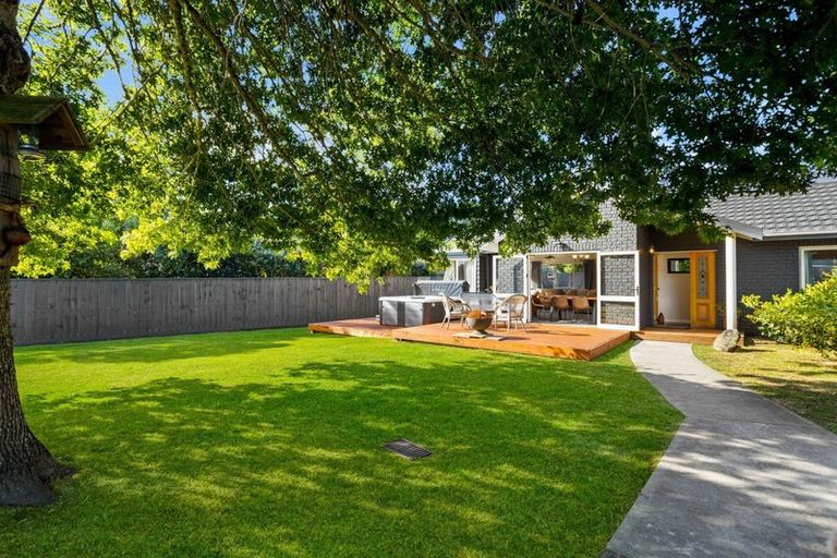 Photo of property in 6 Applemoors Way, Riverhead, 0820