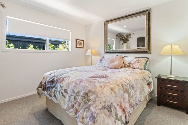 Photo of property in 5 Massey Street, Greytown, 5712