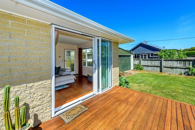 Photo of property in 28 Sandra Street, South New Brighton, Christchurch, 8062