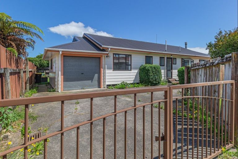 Photo of property in 17a Freyberg Street, Levin, 5510