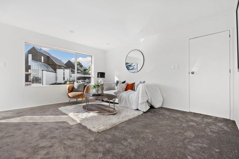 Photo of property in 1/27 Shanaway Rise, Hillcrest, Auckland, 0627