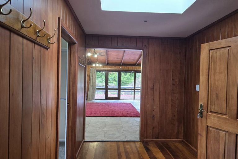 Photo of property in 694 Whitemans Valley Road, Whitemans Valley, Upper Hutt, 5371