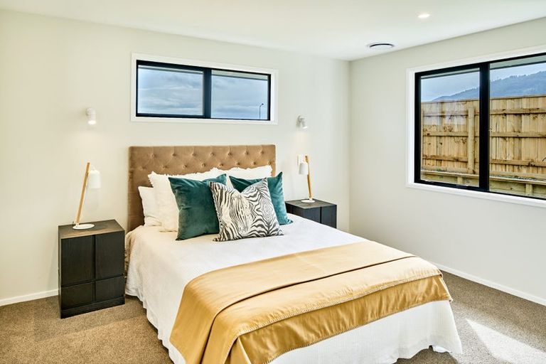 Photo of property in 6 Pihoihoi Close, Waikanae, 5036