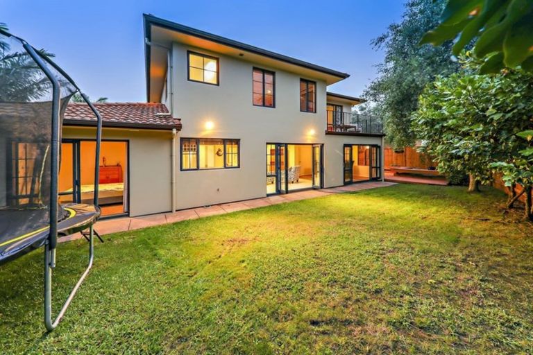 Photo of property in 11 Karson Place, Flat Bush, Auckland, 2016