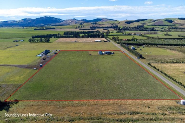 Photo of property in 86 Racecourse Road, Amberley, 7482