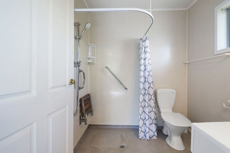 Photo of property in 4 Seaforth Avenue, Milson, Palmerston North, 4414