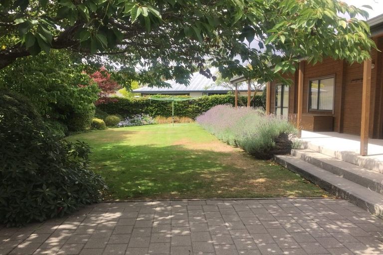 Photo of property in 21 Meadowstone Drive, Wanaka, 9305