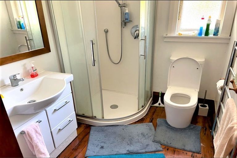 Photo of property in 1/296 Waiwhetu Road, Fairfield, Lower Hutt, 5011