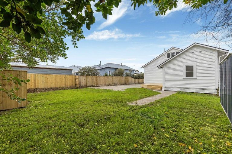 Photo of property in 11 Rosalie Terrace, Kelvin Grove, Palmerston North, 4414