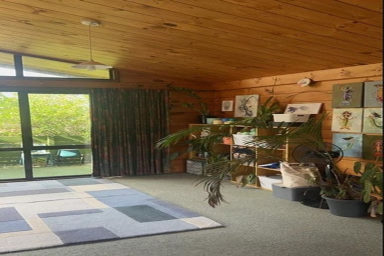 Photo of property in 11 Fitzwater Place, Henderson, Auckland, 0612